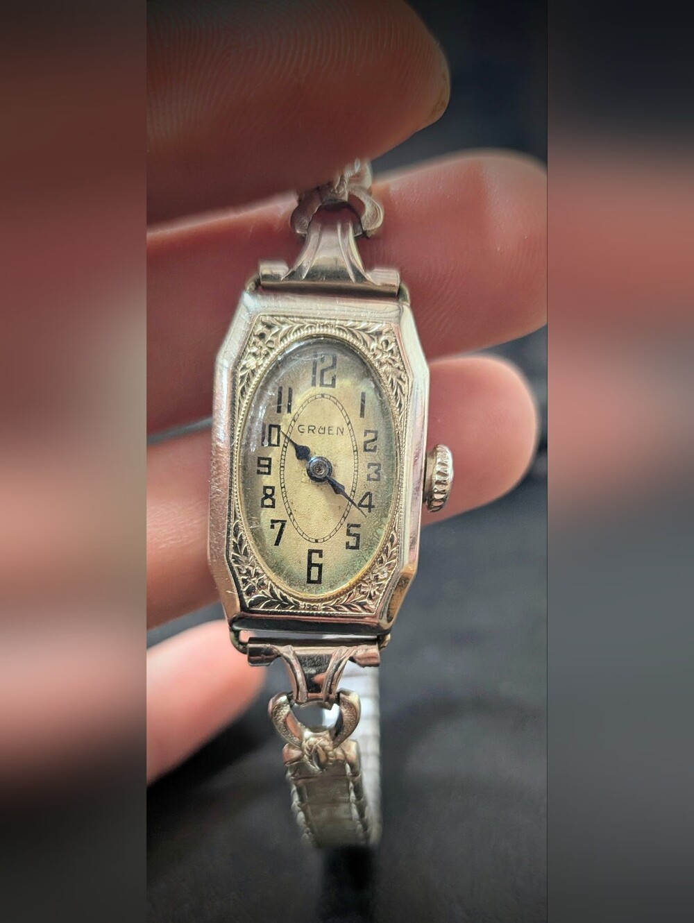 Vintage Gruen Art Deco Ladies Mechanical Watch – Ornate Engraved Case WORKS